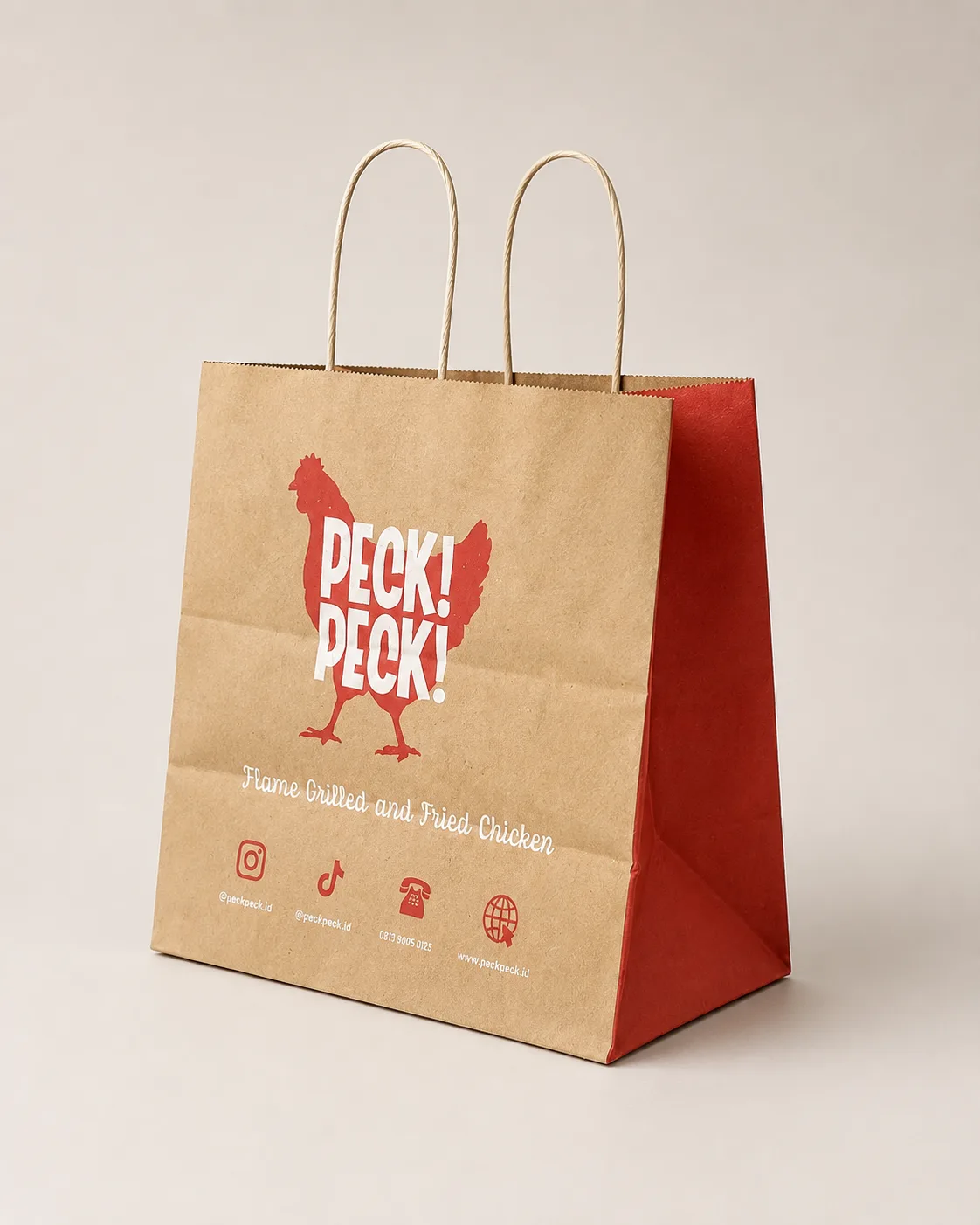 Naturel kraft gövdeli, kırmızı baskılı ve kırmızı körüklü, burgulu kraft saplı Peck! Peck! kağıt çantası